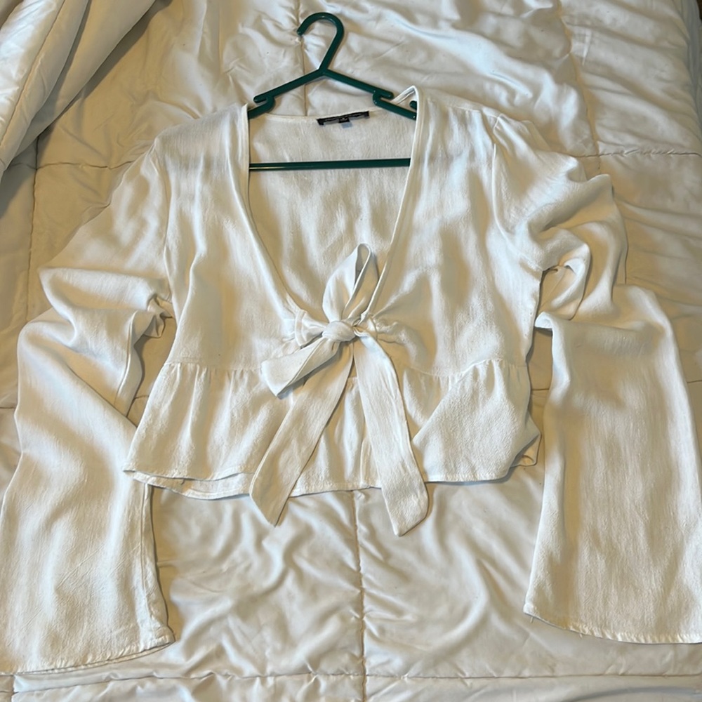 White linen/rayon top